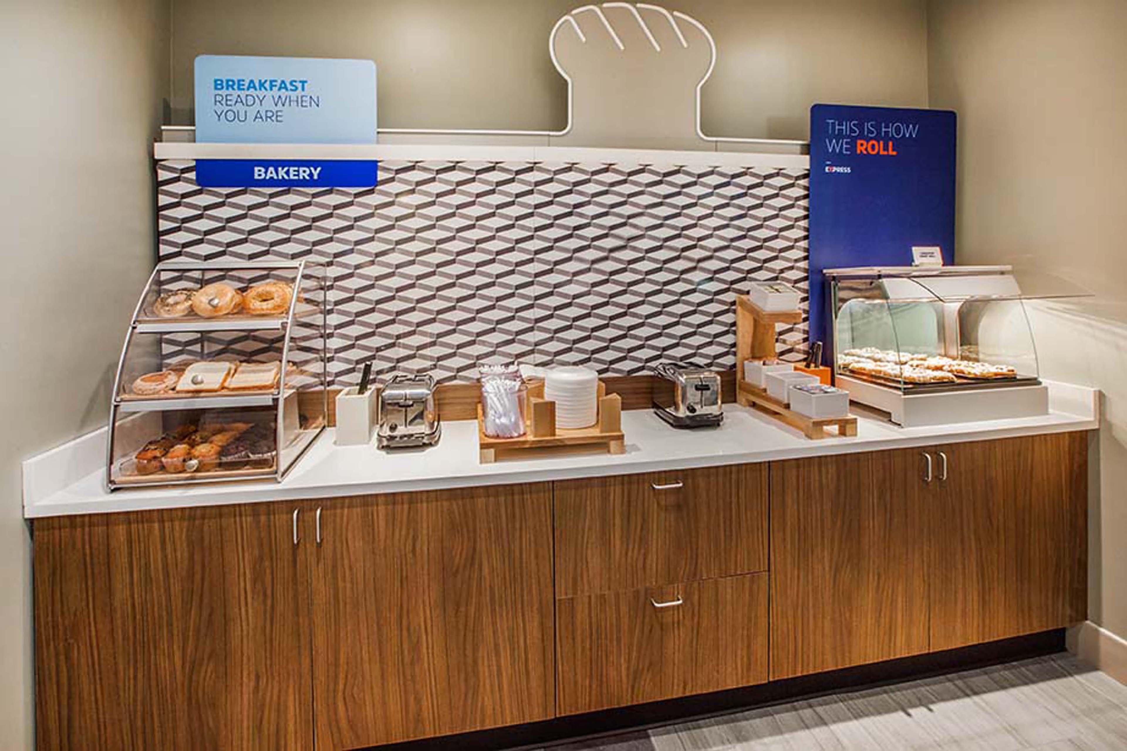 Holiday Inn Express Peachtree Corners-Norcross By Ihg Dış mekan fotoğraf